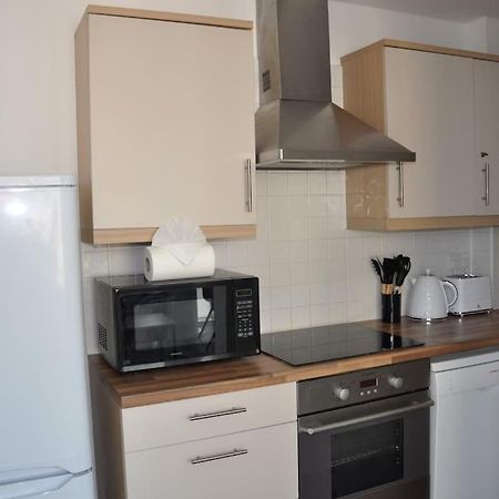 Stunning 2 Bedroom Apt Milton Keynes Eksteriør billede